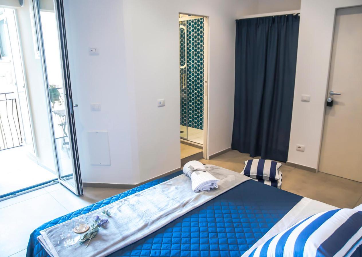 Riflessi Damare Room & Apartment Salerno Exterior photo