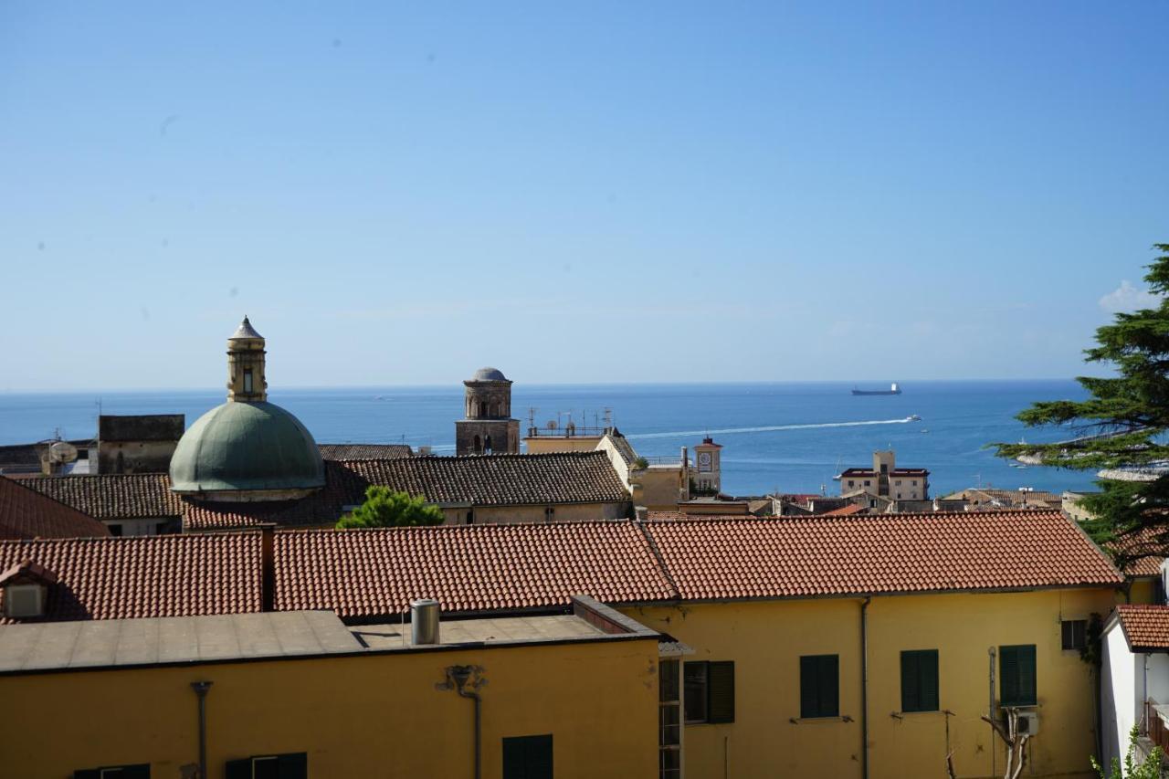 Riflessi Damare Room & Apartment Salerno Exterior photo