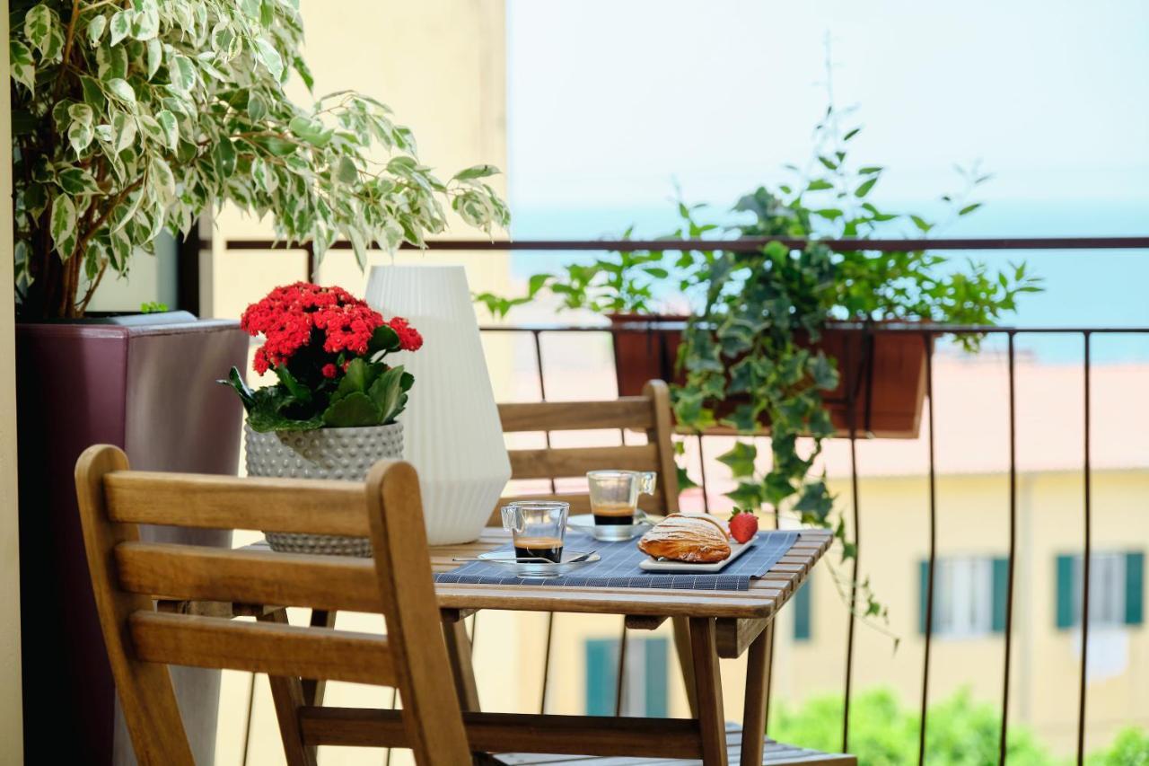 Riflessi Damare Room & Apartment Salerno Exterior photo